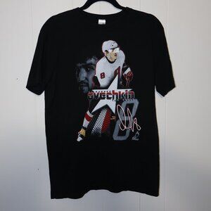 Vintage Alexander Ovechkin NHLPA Graphic T-Shirt – Black (Men’s M)